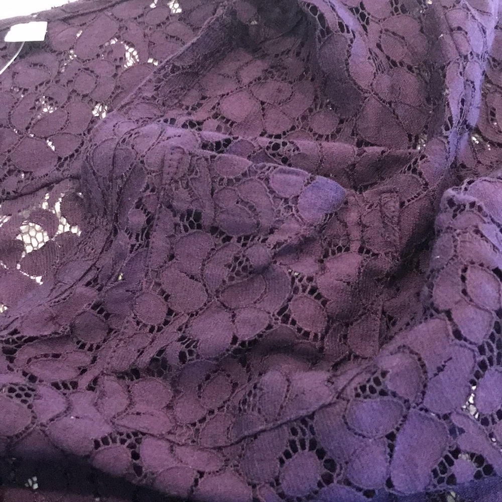 ⭐️New York and company purple lace button up top NWT - Picture 7 of 9